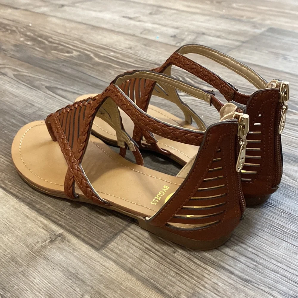 By Guess Brown Gladiator Boho Sandals Size 6 - Picture 6 of 6